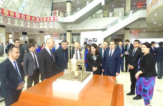 Дар Осорхонаи миллӣ дастовардҳои ғолибони Озмуни ҷумҳуриявии «Тоҷикистон-Ватани азизи ман» ба намоиш гузошта шуд