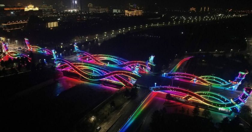 Таҷдиди роҳ ва пули мошингард дар хиёбони Исмоили Сомонии шаҳри Душанбе