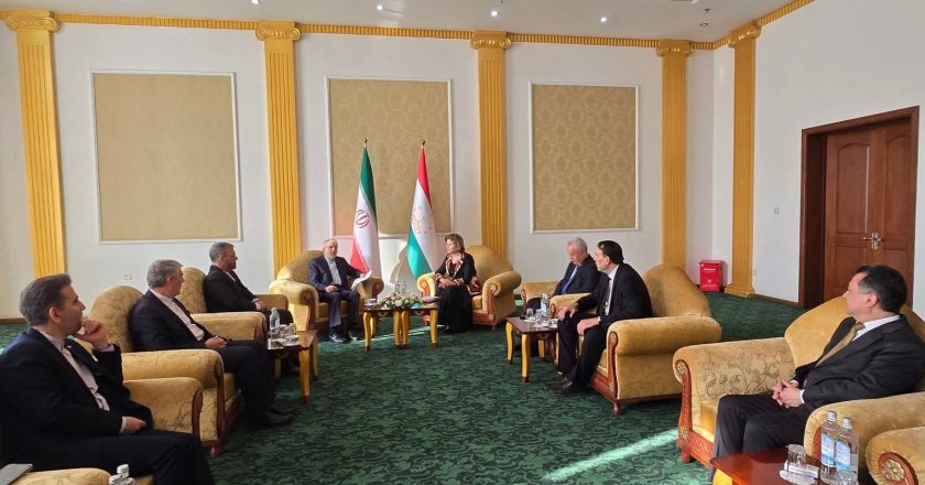 Мулоқоти Вазири фарҳанги ҶТ бо Вазири мероси фарҳангӣ, гардишгарӣ ва саноеъи дастии ҶИЭ