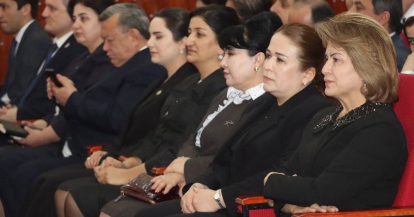 Маросими ҷоизасупорӣ дар театри Лоҳутӣ