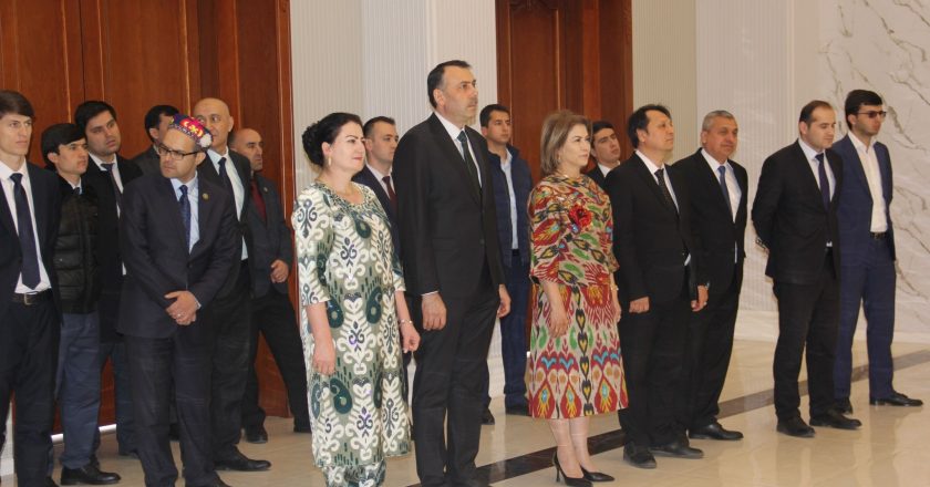 Таҷлили «Рӯзи модар»