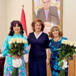 Вохӯрии вазир бо ду чеҳраи нотакрори санъат