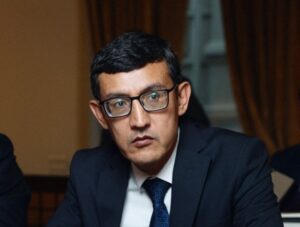 СИПАРИ ДАВЛАТ ВА ОИНАИ ҶОМЕА