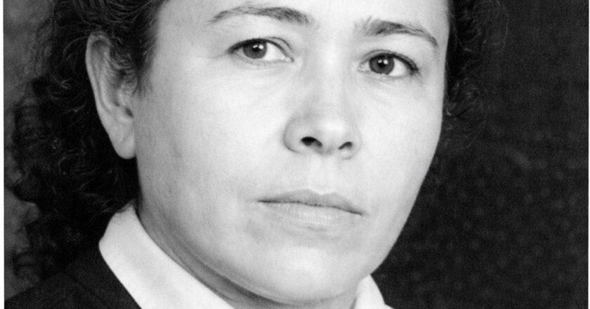 ЭҲЁГАРИ МАҶАЛЛАИ ЗАНОН