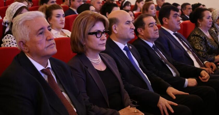 Ҳамоиши идона ба муносибати 35 соли истиқлоли Тоҷикистон