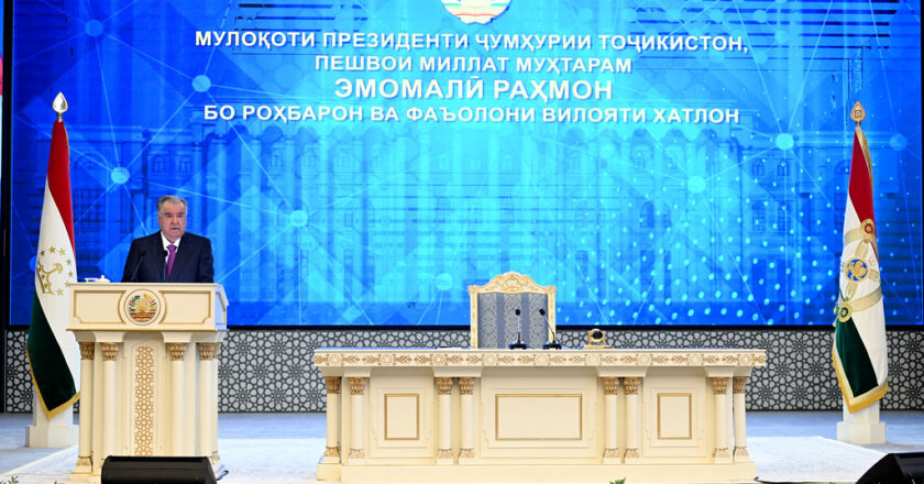 Мулоқот бо роҳбарону фаъолони вилояти Хатлон